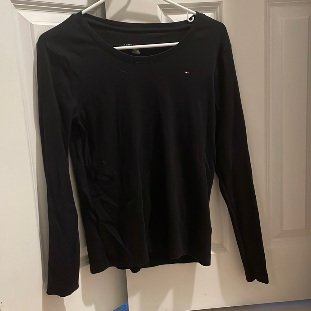 Longe sleeve black tee